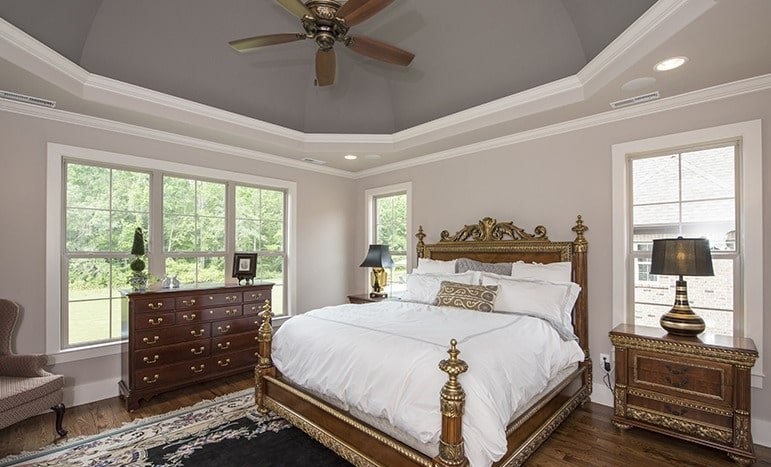 Traditional-style-primary-bedroom-feb192021-01-min