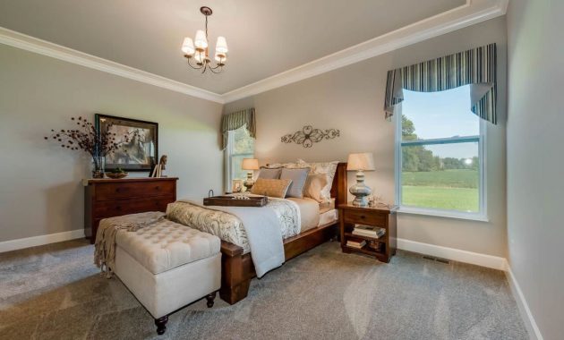 Traditional-style-primary-bedroom-feb192021-05-min