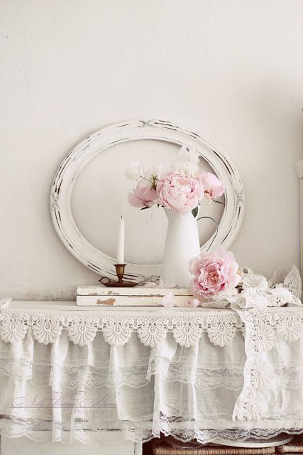 Vintage-romance-lace-home-decor-ideas-22
