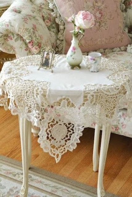 Vintage-romance-lace-home-decor-ideas-29