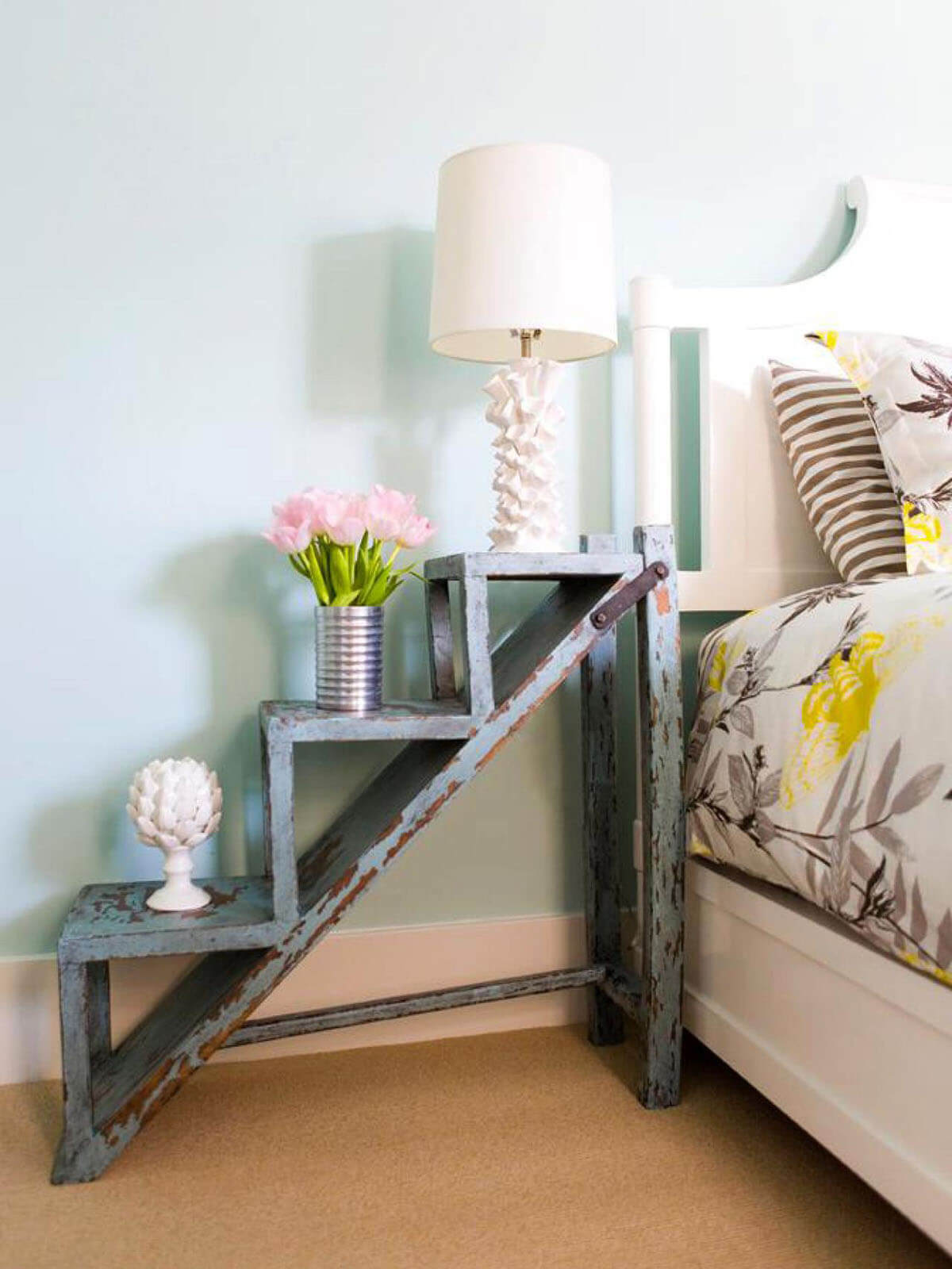 09-nightstand-ideas-homebnc