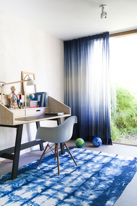 1-25-shibori-curtains-and-a-rug-for-a-bold-kids-room