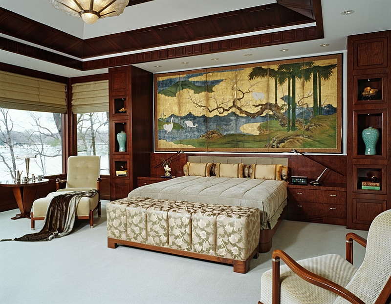 1-painted-screen-above-the-headboard-in-the-bedroom