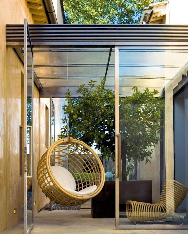 1-rattan-hanging-chair-for-more-comfort-and-relaxation-in-the-garden-4-1515461730