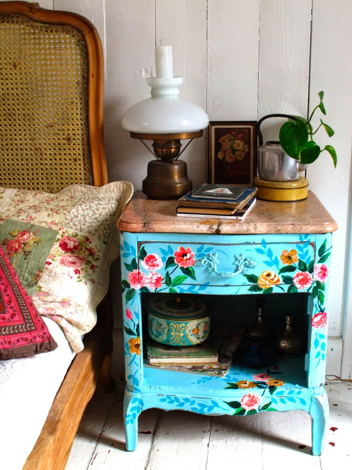 10-nightstand-ideas-homebnc