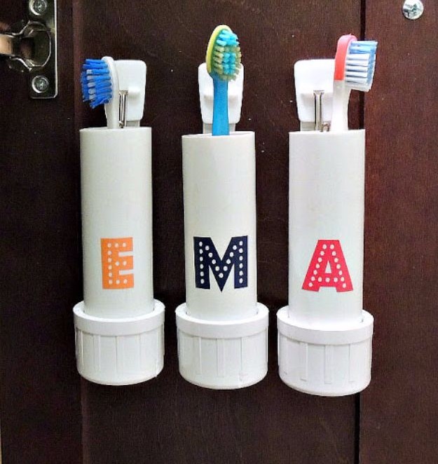 15-simple-yet-effective-diy-bathroom-storage-and-organization-ideas-2
