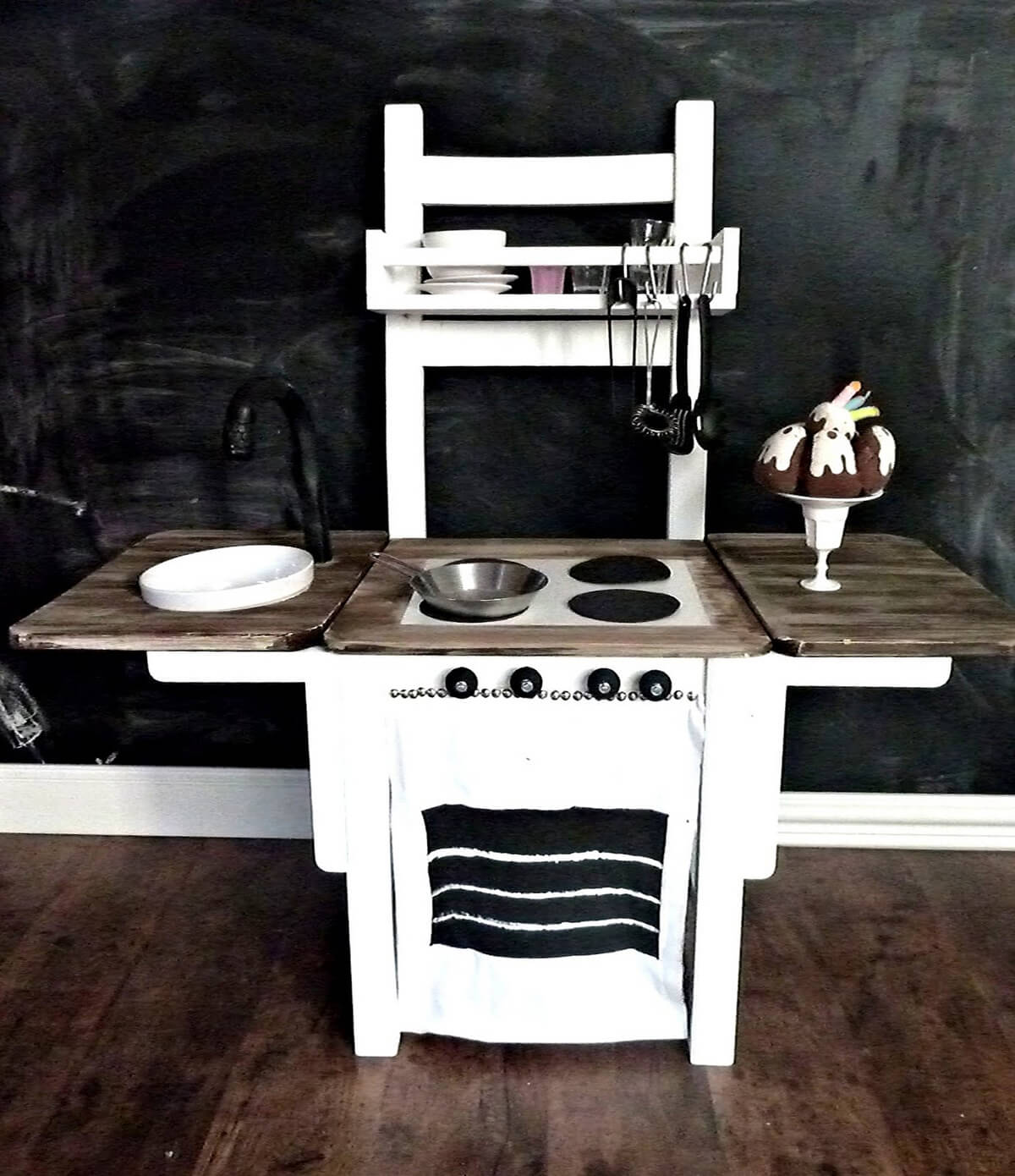 18-repurposed-old-chair-ideas-homebnc