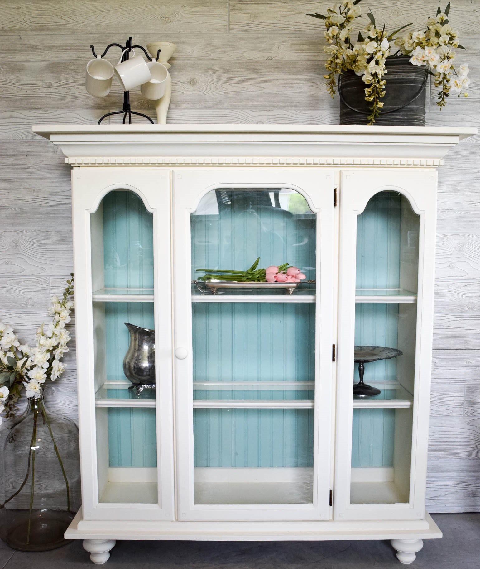 2-leave-your-china-cabinet-mostly-empty