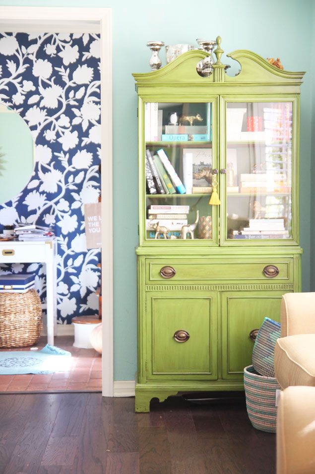 2-living-room-china-cabinet