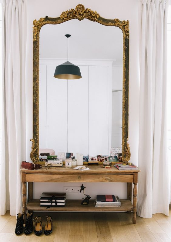 21-oversized-mirror-in-a-refined-frame-with-detailing