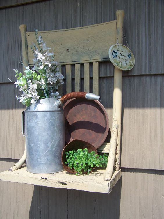 Chair-outdoor-shelf
