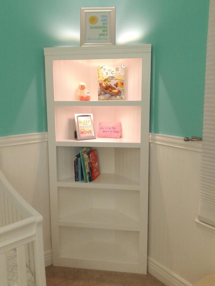 Corner-shelf-for-nursery