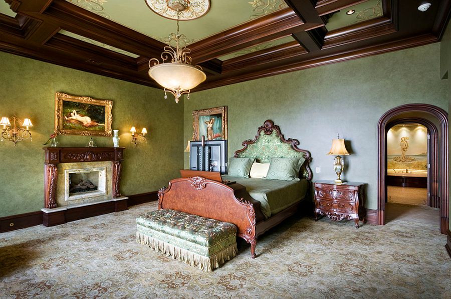 Custom-ceiling-designs-with-ornate-patterns-are-perfect-for-the-victorian-bedroom
