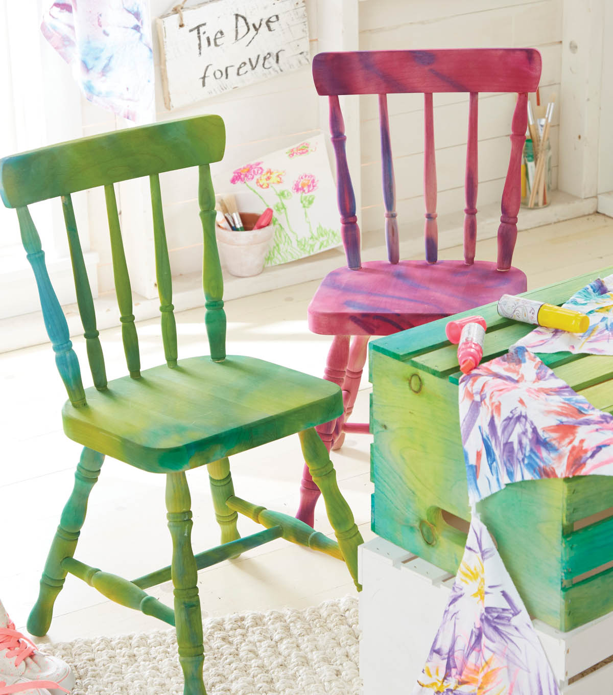 Diy-tie-dye-chairs