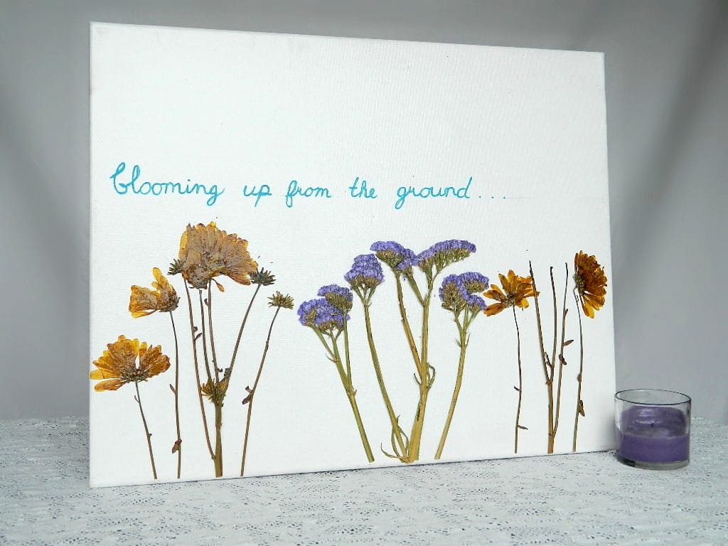 Dried-and-pressed-flower-canvas-wall-art