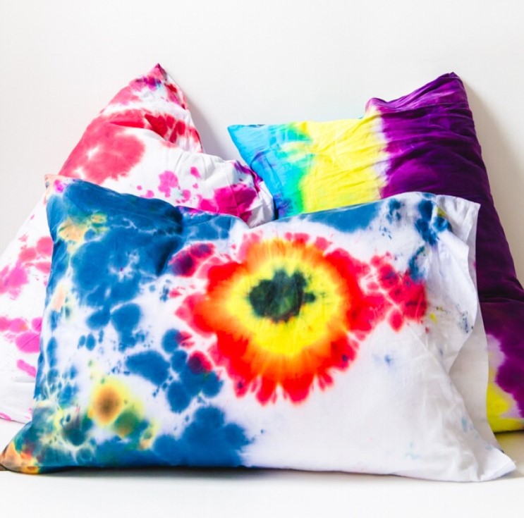How-to-make-tie-dye-pillow-cases