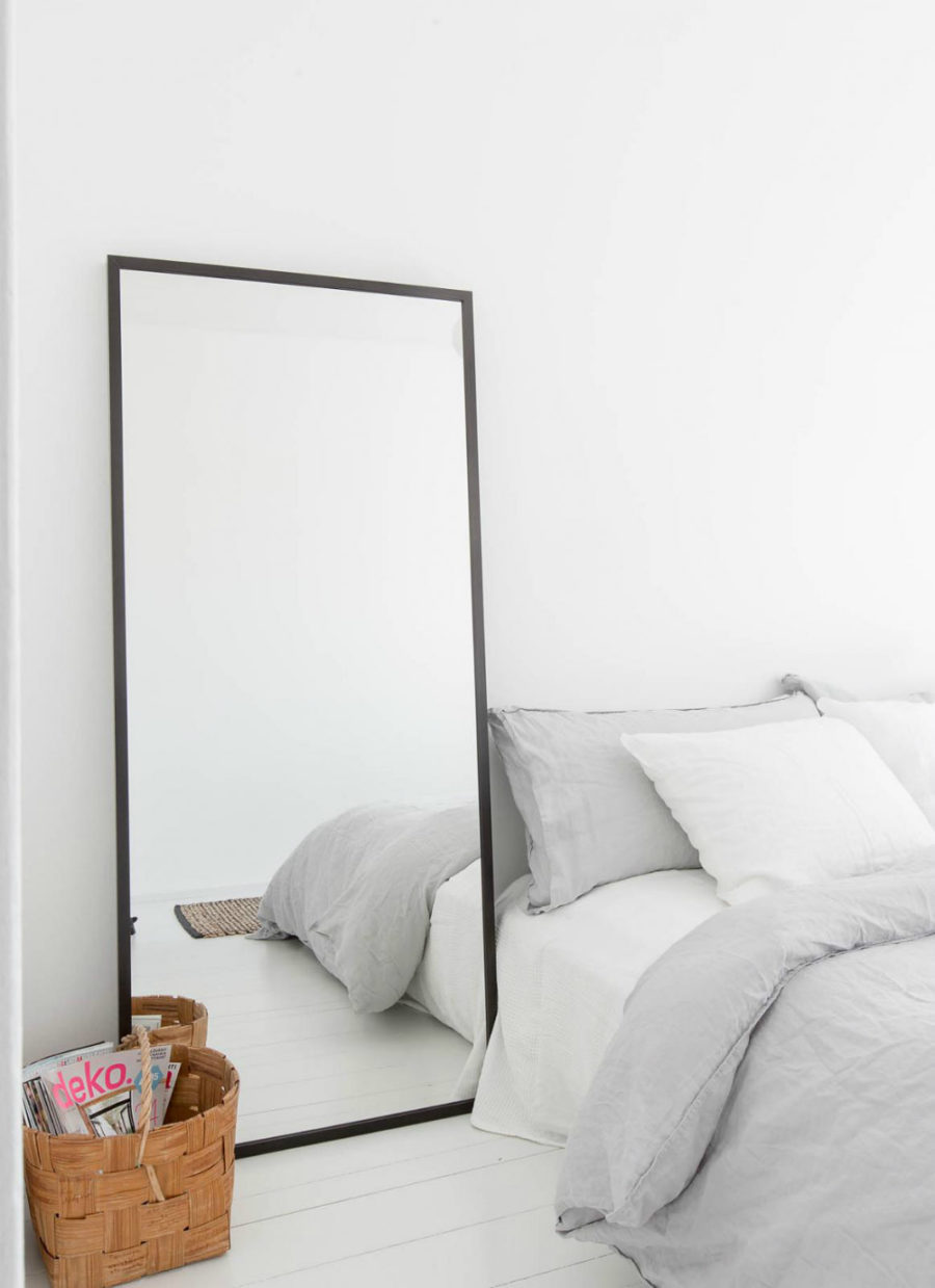 Minimalist-bedroom-mirror-900x1239-1