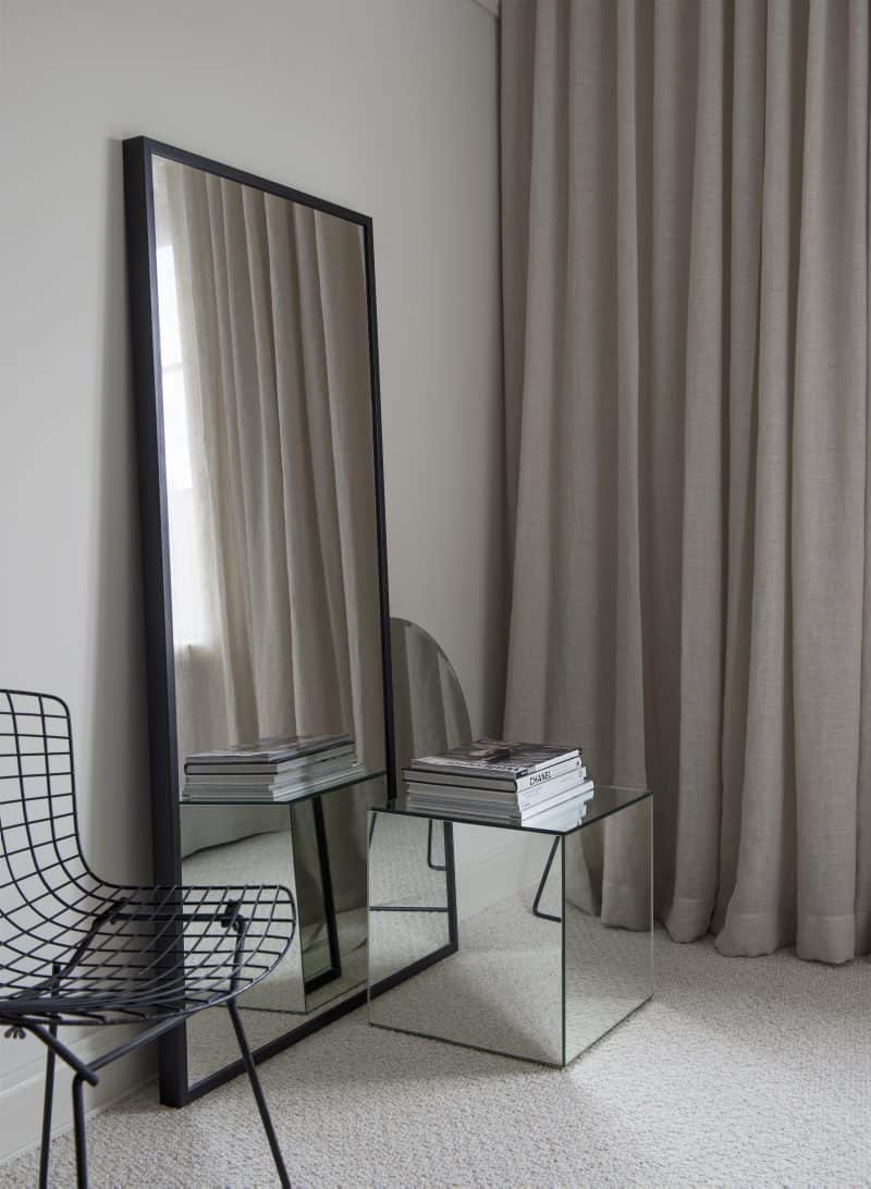 Mirror-arrangement-for-bedroom