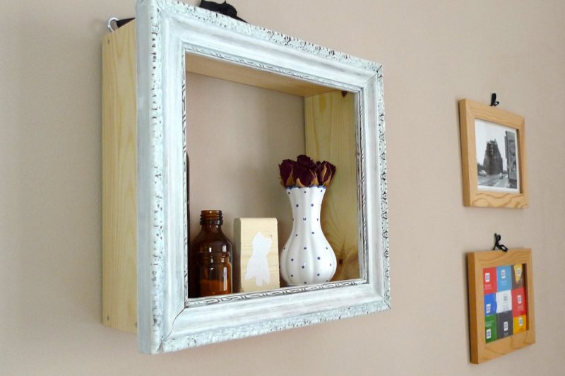 Picture-frame-shelf-2-800x532-1