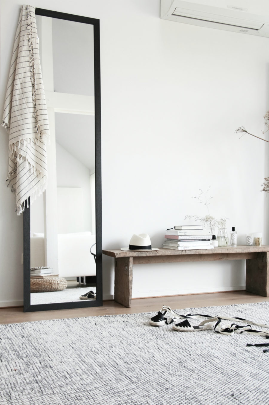 Slim-minimal-mirror-900x1355-1