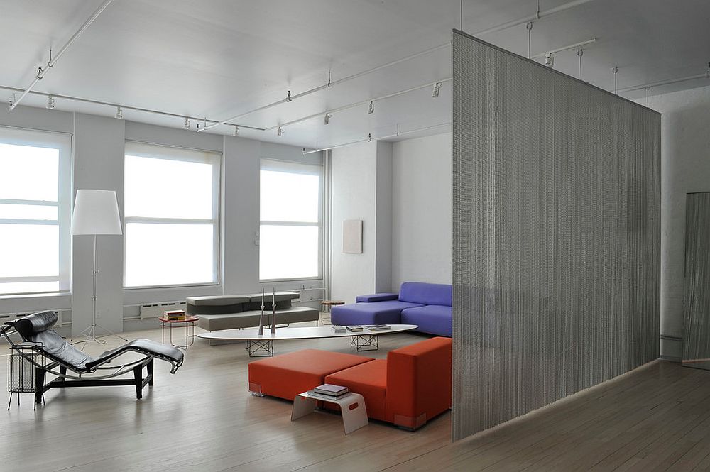 Wire-mesh-used-as-room-divider-in-the-contemporary-living-room-of-new-york-home