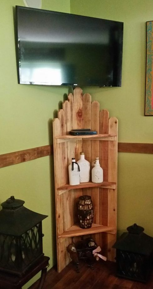 Wood-corner-shelf-diy