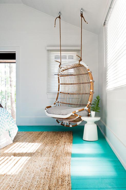 Corner-hanging-rattan-chair