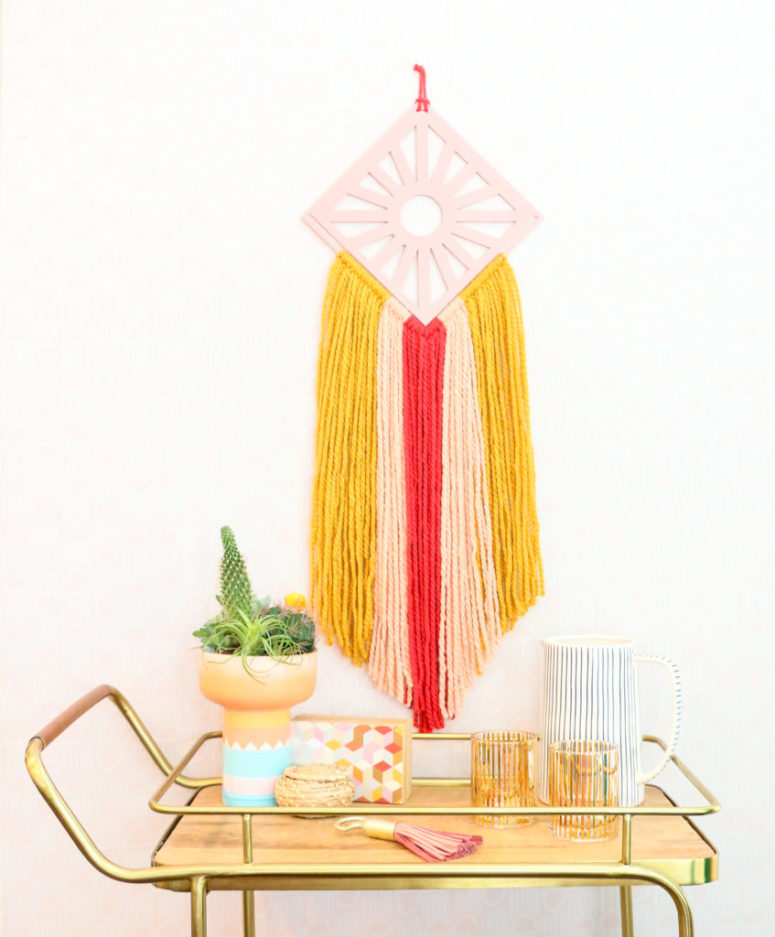 Diy-yarn-wall-hangings-for-a-boho-touch-5-775x937-1