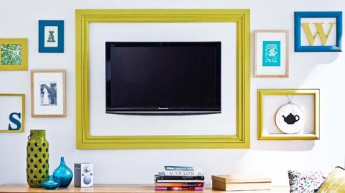 How-to-make-wall-mount-tv-looks-like-art-500x281-1