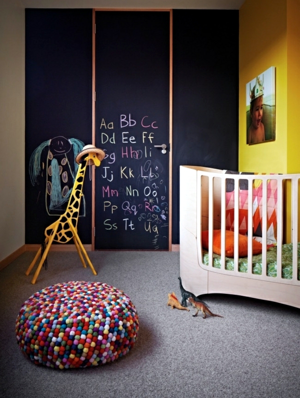 The-beanbag-chair-in-the-nursery-33-cool-decorating-ideas-3-1519380429