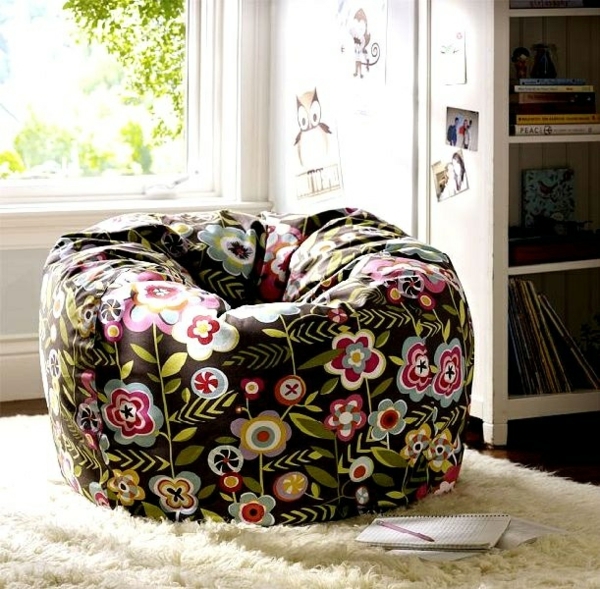 The-beanbag-chair-in-the-nursery-33-cool-decorating-ideas-9-1519380429