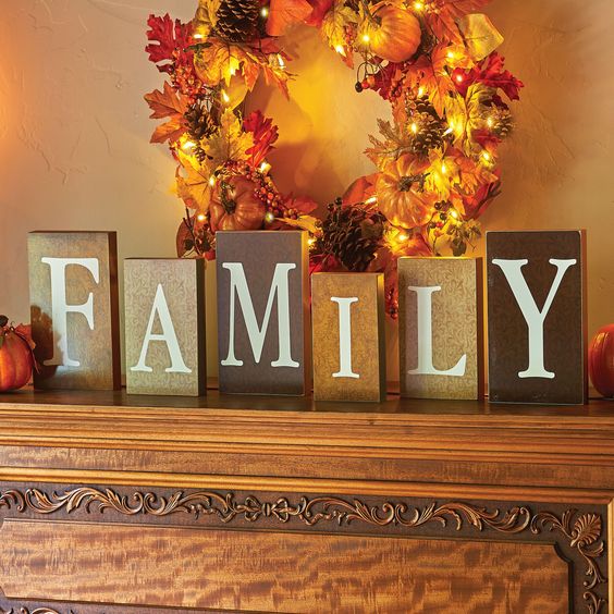 05-every-wreath-will-be-cuter-and-cozier-if-you-add-string-lights