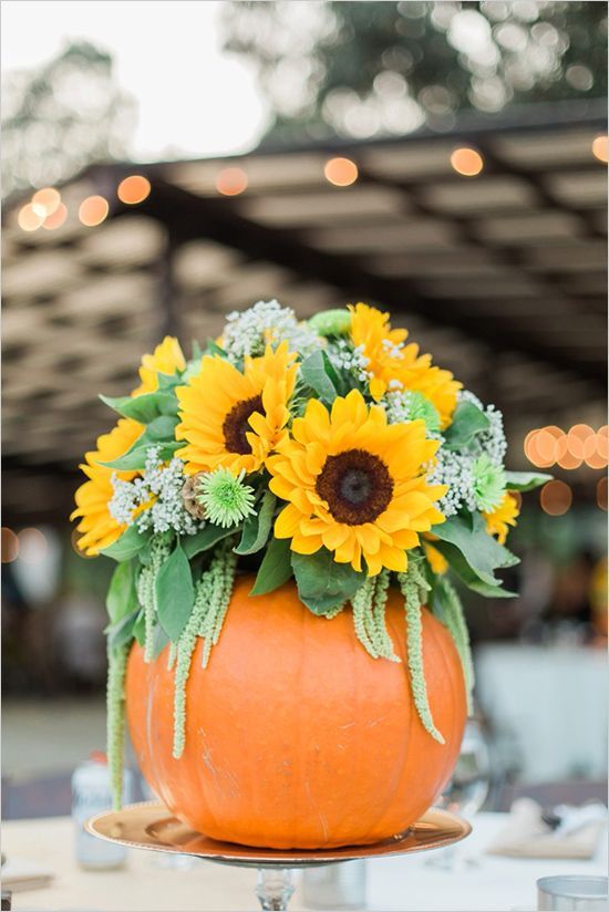 05-pumpkin-vase-and-flowers-centerpiece-1