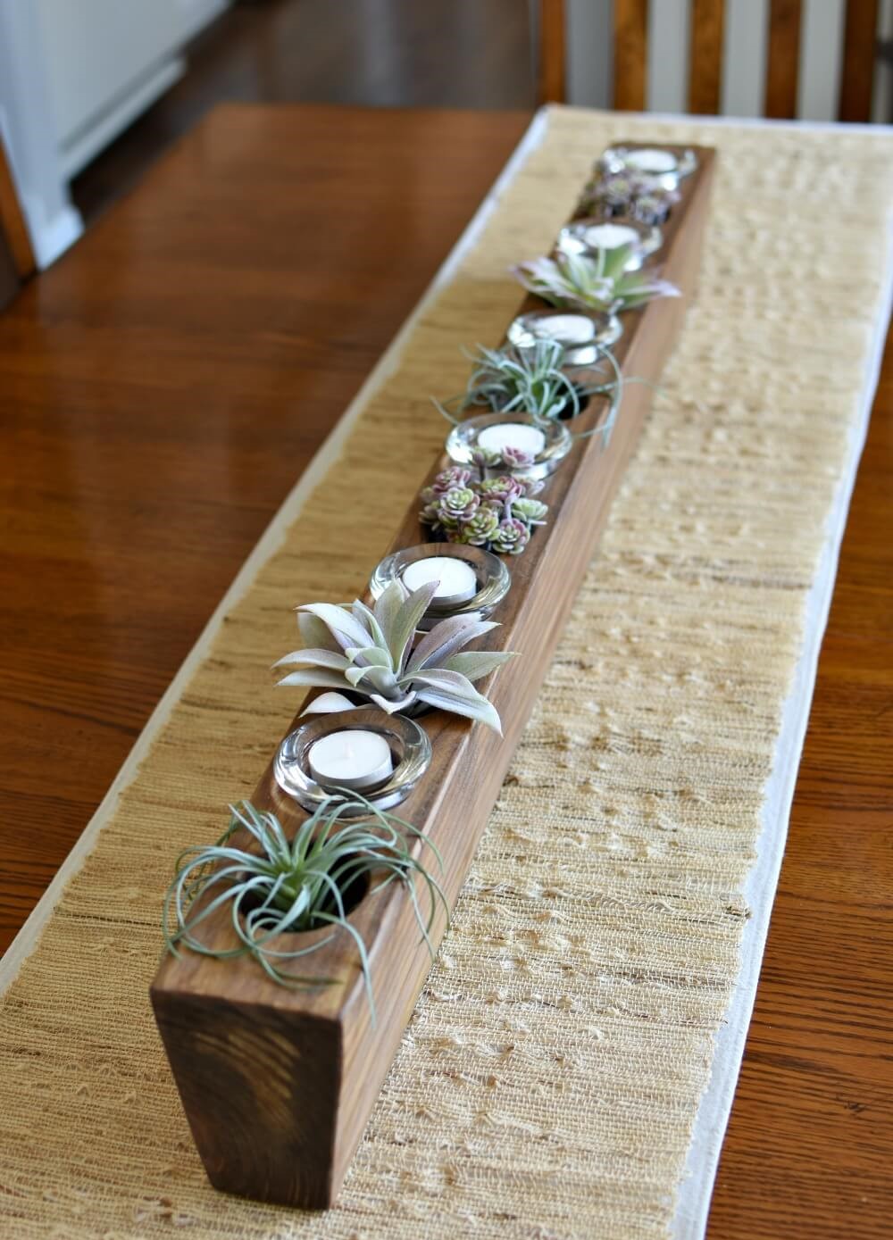 06d-rustic-wooden-box-centerpiece-ideas-homebnc-v3