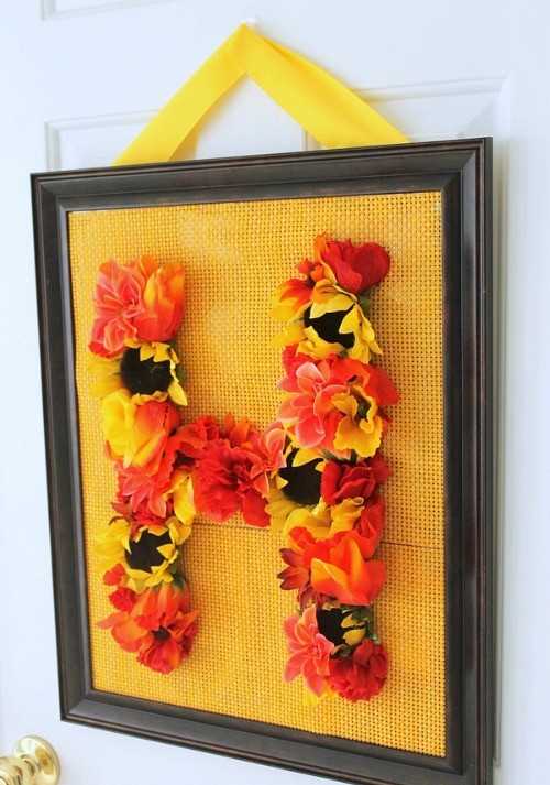 1-diy-floral-monogram-wreath