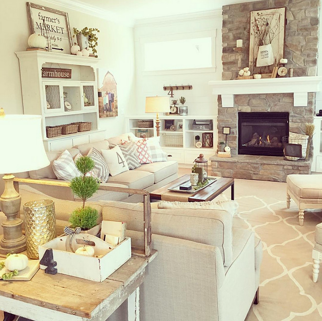 1-farmhouse-living-room-with-neutral-fall-decor.-yellowprairieinteriors-via-instagram.