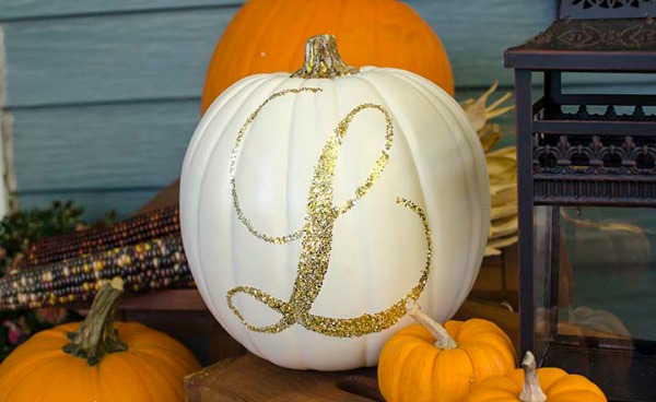 1-glitter-monogram-pumpkin-30-pumpkin-decorating-ideas-via-fox-hollow-cottage