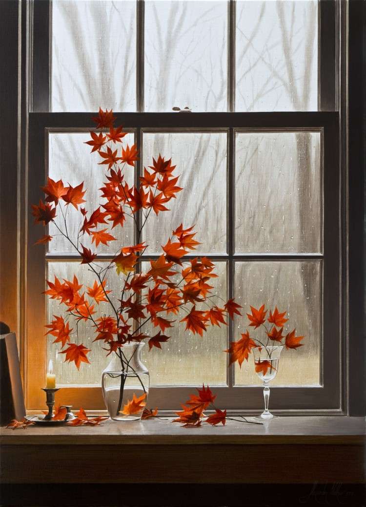 1-fensterdeko-herbst-japanischer-ahorn-zweige-rote-blatter-glasvasen-fensterbank