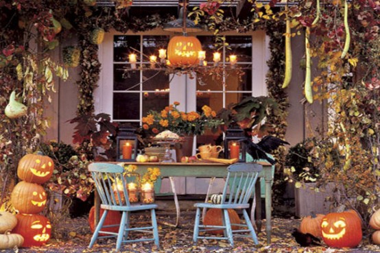 1-outdoor-hallowen-decorating-ideas-50-554x369-1
