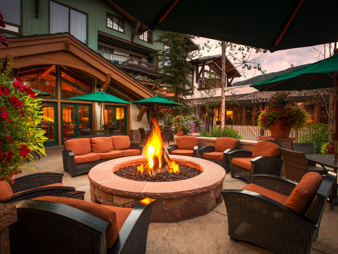 12-all-around-the-firepit-fireplace-design-homebnc