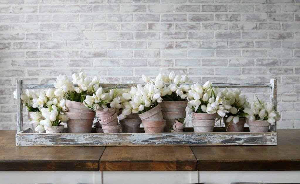 12d-rustic-wooden-box-centerpiece-ideas-homebnc-v3
