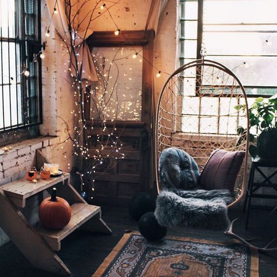 14-wrap-branches-in-lights-and-create-a-fall-tree-decoration-this-way-1