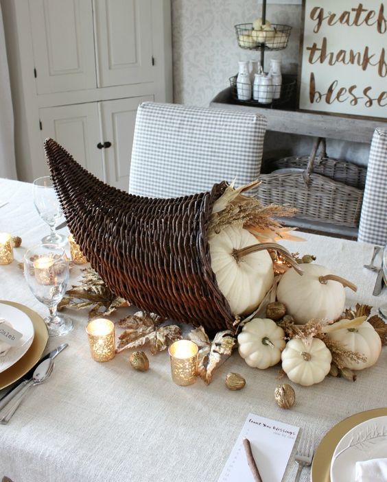 15-cornutopia-with-pumpkins-wheat-and-gilded-nuts