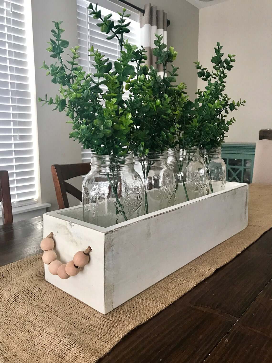 31d-rustic-wooden-box-centerpiece-ideas-homebnc-v3
