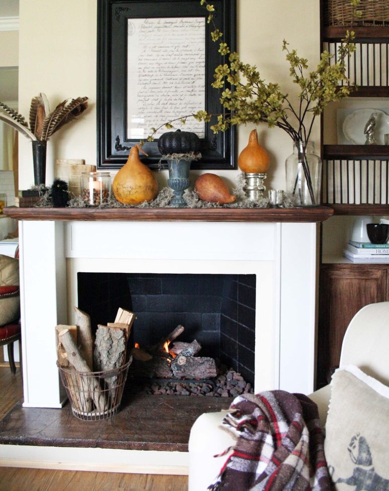 62-exciting-fall-mantel-decor-ideas-3-775x979-1