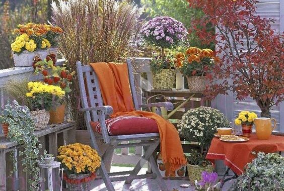 Autumn-decoration-in-the-balcony16