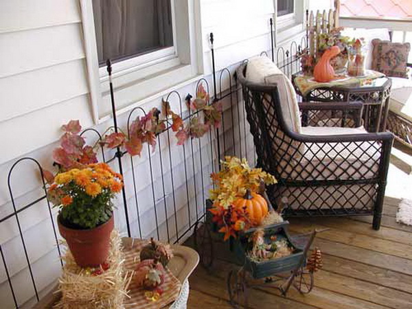 Costuming-your-house-for-the-holiday-outdoor-halloween-decorating-ideas_42