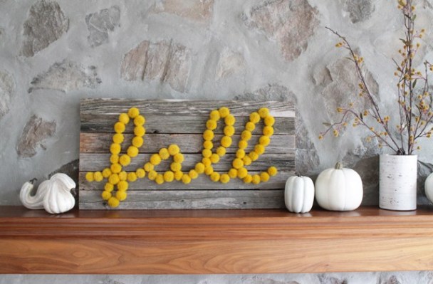 Diy-pom-poms-fall-sign