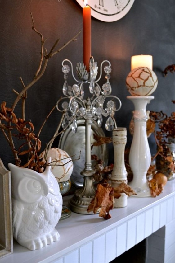 Fall-home-tour-fall-mantel-chalkboardpaint-owl