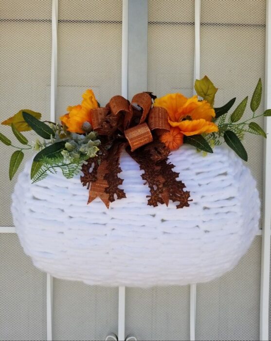 Fall-pumpkin-wreath-557x700-1
